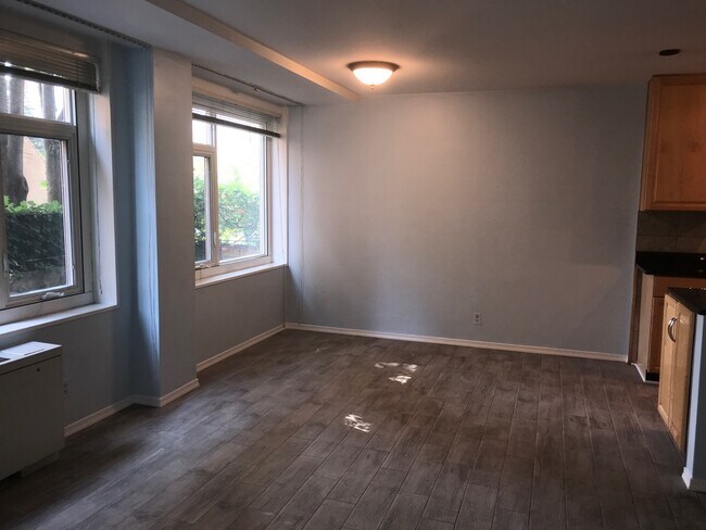 Photo - 1545 18th St NW Unidad 110