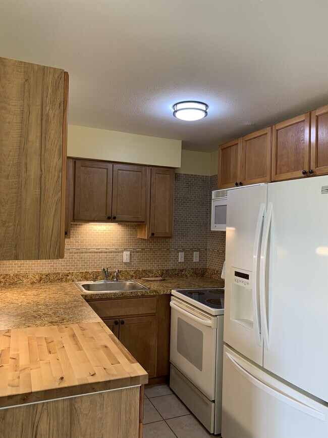 Photo - 1120 Vineyard St