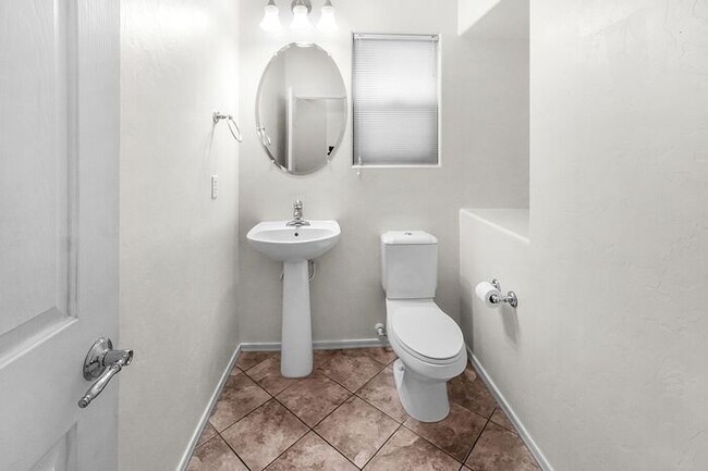 Photo - 2 Story-3 Bdrm, All Elecric- Energy Efficient/Vail Schools!