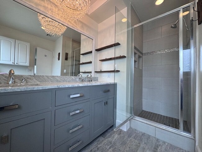 Photo - 3 bed & 2 bath home in EAST side Long Beach
