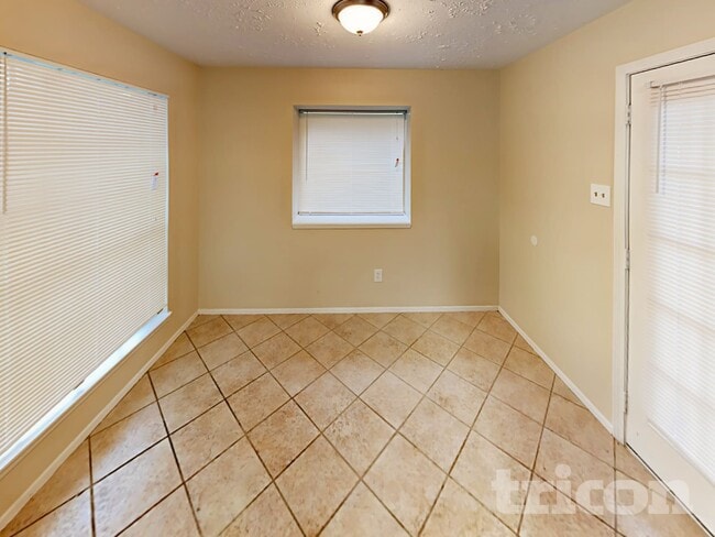 Photo - 11010 Maple Rock Dr