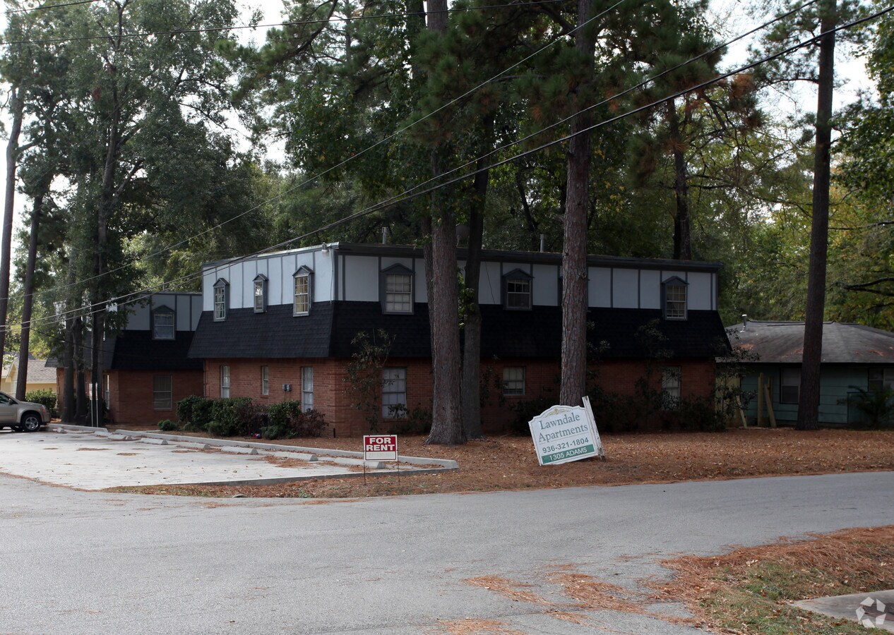 Photo - Lawndale Apartments