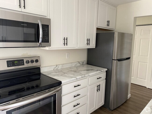 Fully Renovated 2 bd Kitchen - H2 Flats Rental