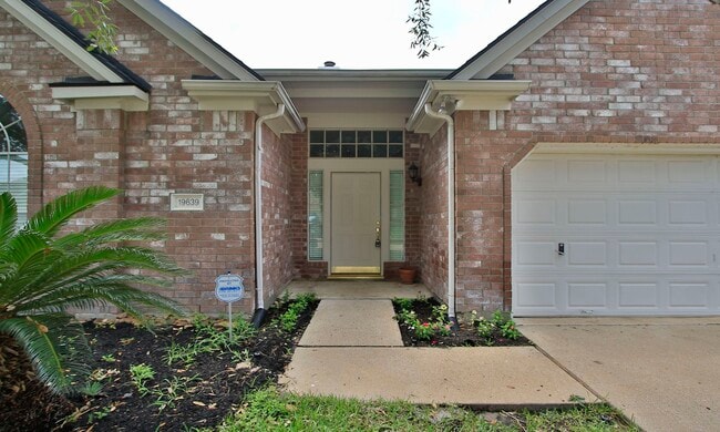 Photo - 19639 Chestnut Brook Ct