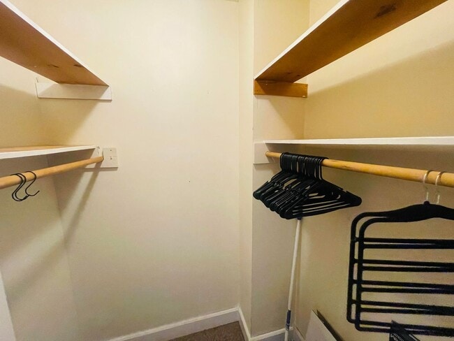 Photo - 285.5 Hudson Ave Unit Apt 2