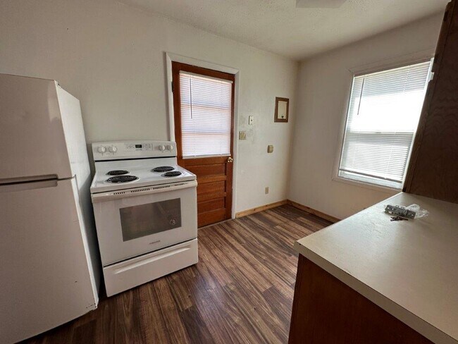 Photo - 305 E Spruce St Casa