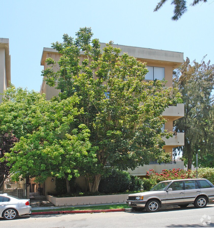 Photo - 8865 Alden Dr