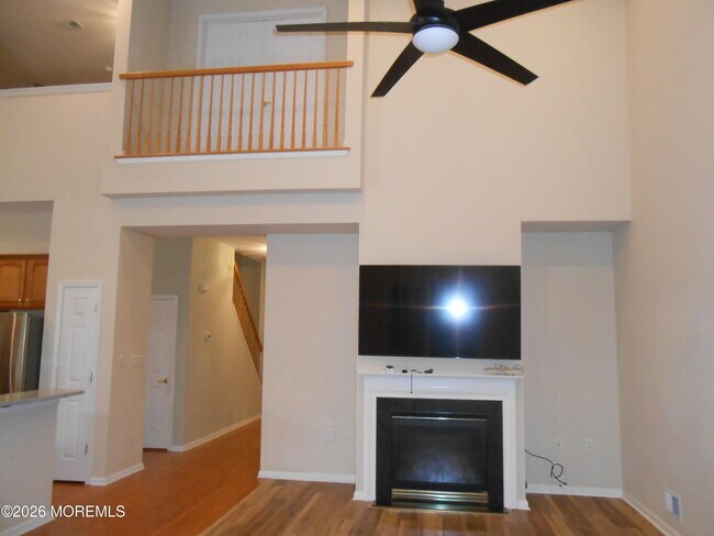 Photo - 10 Headwaters Pl