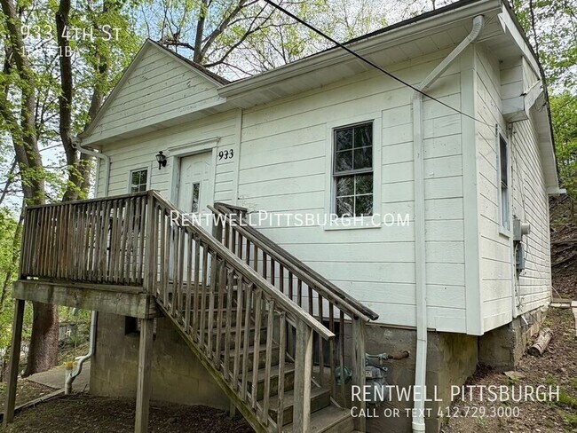 Photo - 933 4th St House