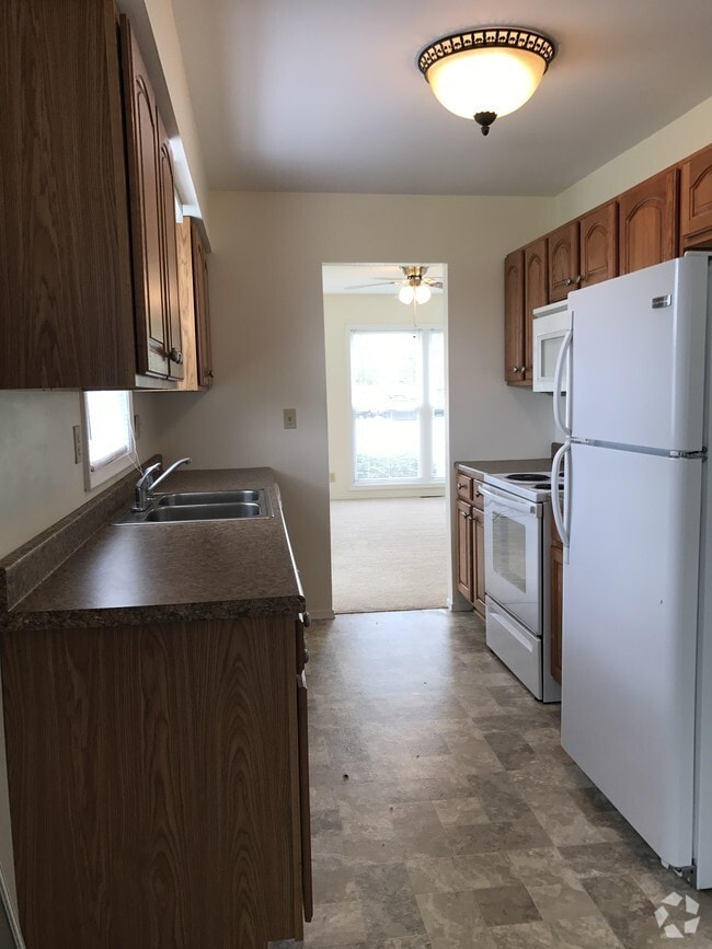 Building Photo - 733 Rockwell Ave Rental