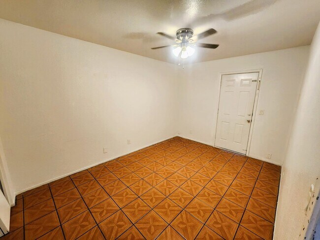 337 N 93rd St Unit 2