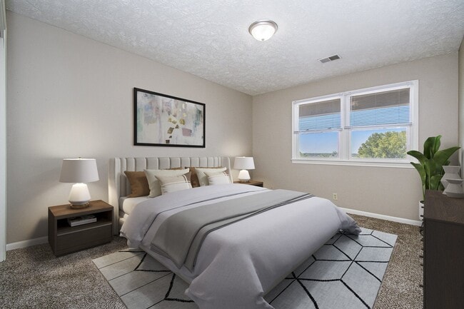 Omaha, NE Maple Ridge Apartments| Bedroom