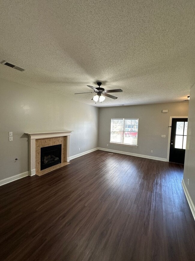 Photo - 4 BR/ 2.5 BA in Exclusive Snowden Grove!