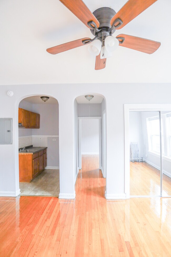 Photo - 6950 N Ashland Blvd Unit #403