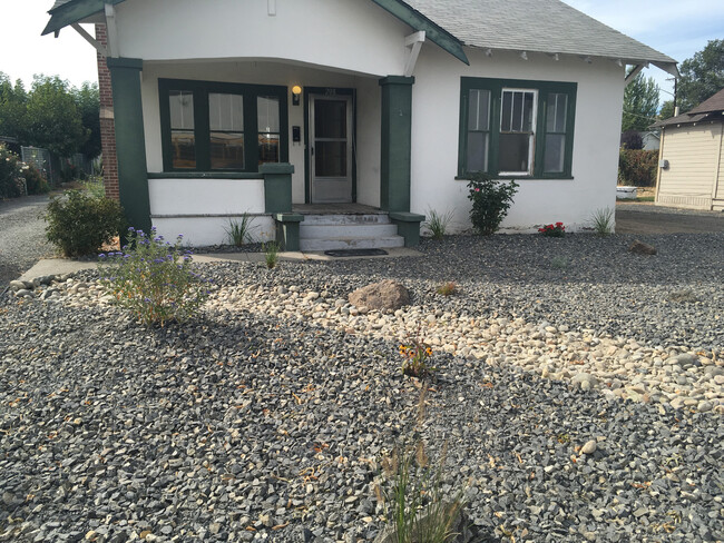 Charming 2 bedroom house in Selah! - Charming 2 bedroom house in Selah!