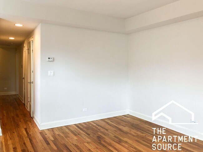 Photo - 2229 W Wilson Ave