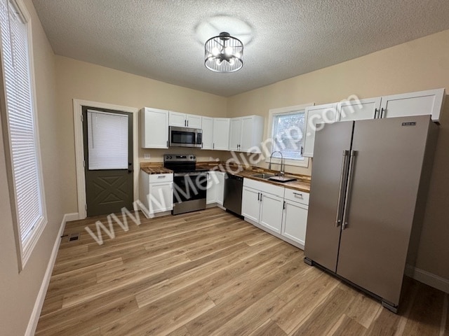 Photo - 739 W 4th St