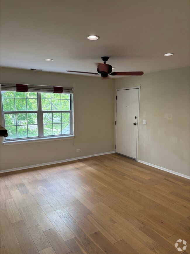 Building Photo - 120 E Winchester Rd Unit C Rental