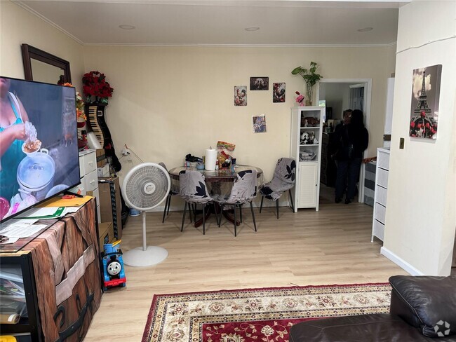 Building Photo - 138-03-138-82 82nd Dr Rental