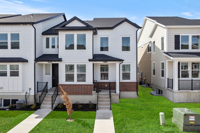 Photo - 1995 N 3930 W