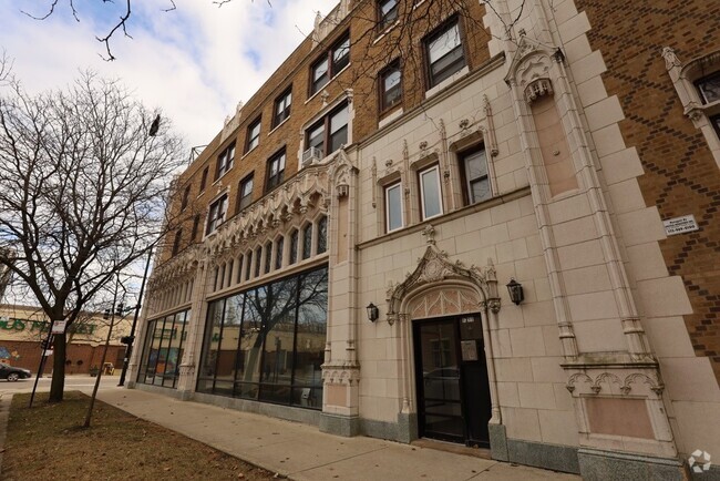 Building Photo - 1211 W Elmdale Ave Unit 6 Rental