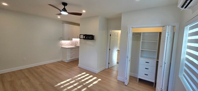 Building Photo - 21214 Merridy St Rental