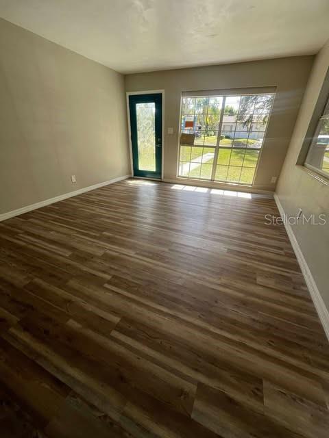 Photo - 215 W Valencia St