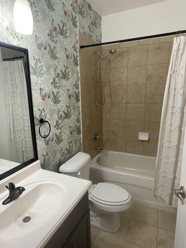 3/2 (Sorrento) This beautiful 3bedroom ho... Rental House Rental in