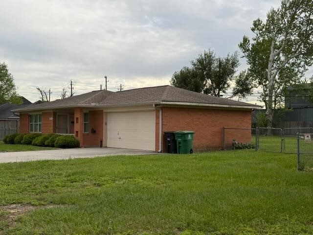 Photo - 1805 Wycliffe Dr
