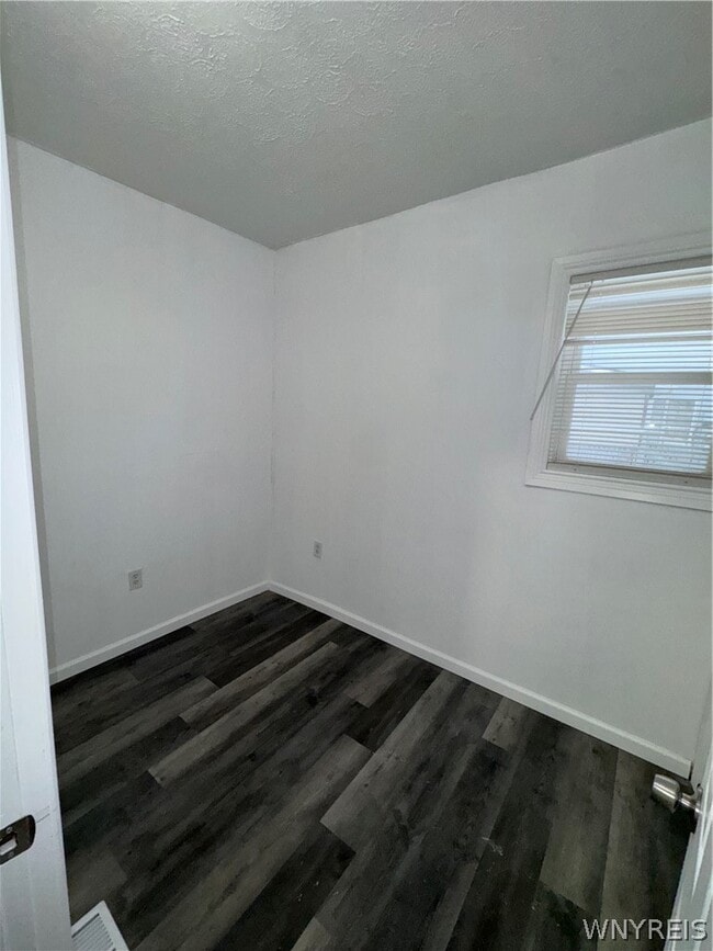 Photo - 1312 Ontario Ave