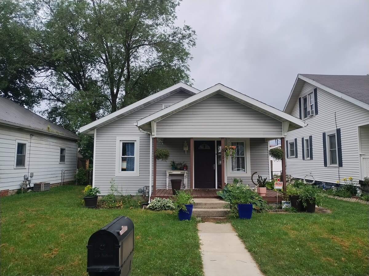 Photo - 2105 S High St House
