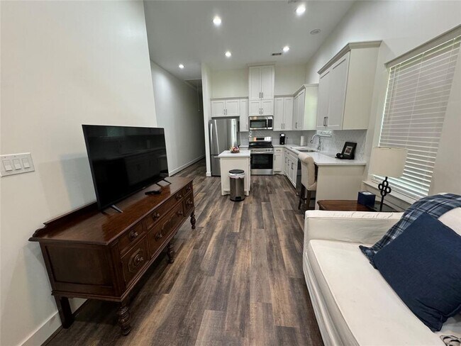 Photo - 113 S Rusk St Apartment Unit C