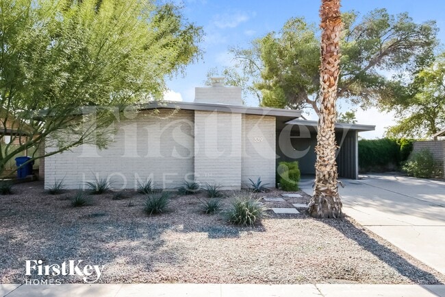 Building Photo - 339 W Santa Cruz Dr