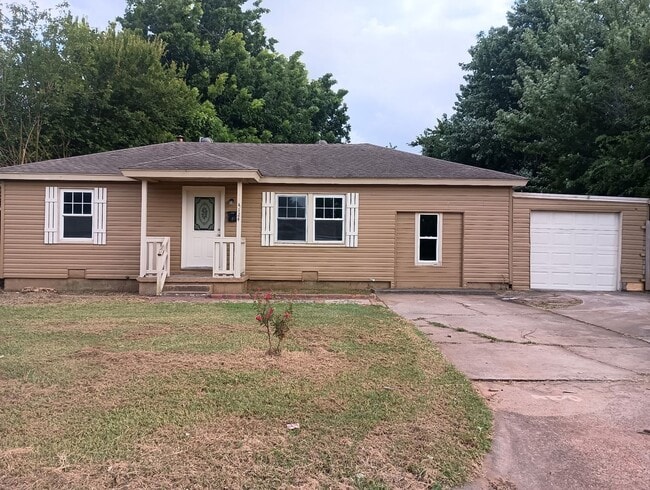 Building Photo - 3 Bed home