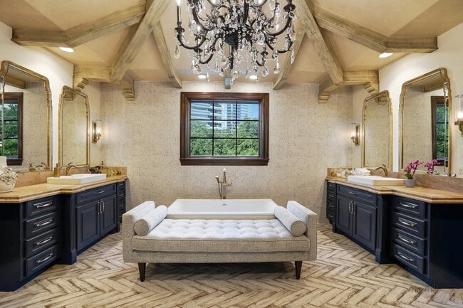 Photo - 5007 Cedar Creek Dr