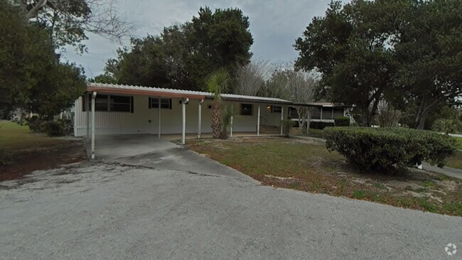 Building Photo - Large 3/2 Home in Convenient Location