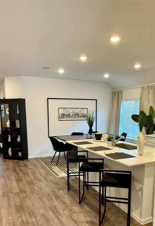 Photo - 3618 Oakvale Dr