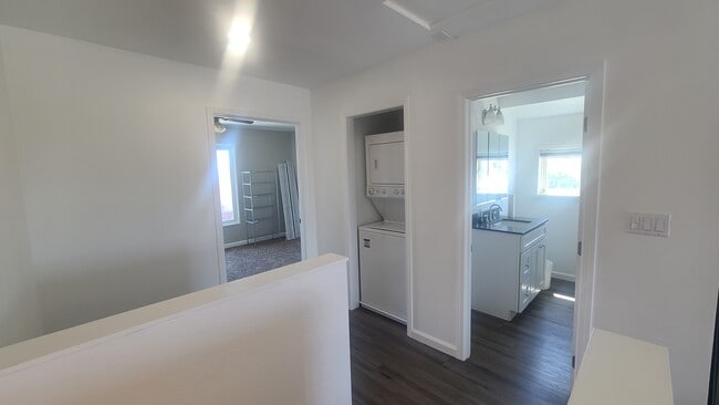 Photo - 3704 E Bond Ave