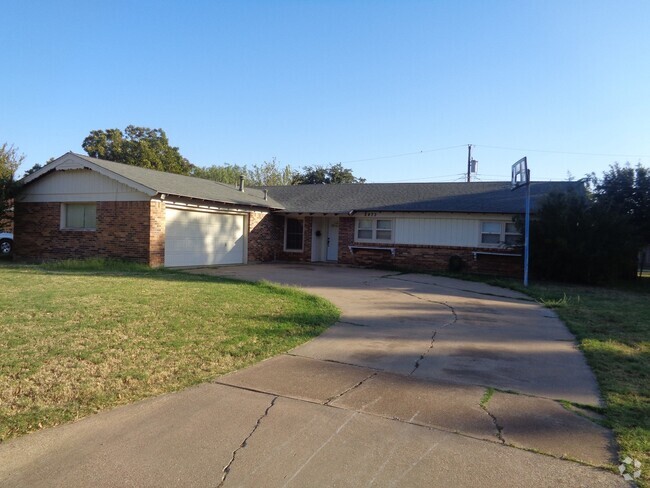 Building Photo - ACU AREA FOUR BEDROOM HOME