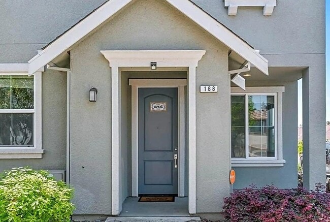 Photo - 168 Caroline Ln