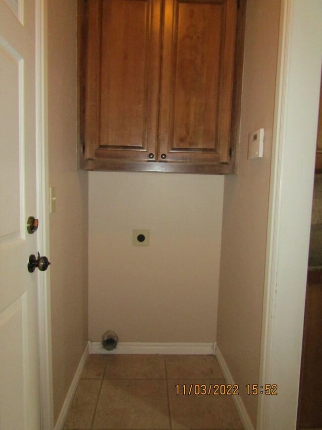 Photo - PETS NEGOTIABLE !!!