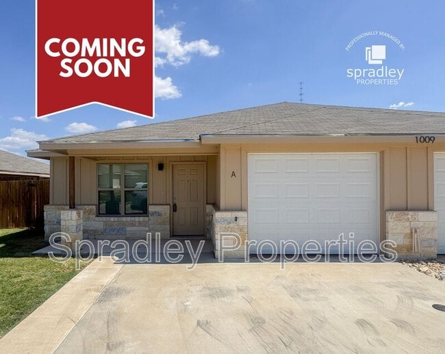 Building Photo - 1040 Mason Dr