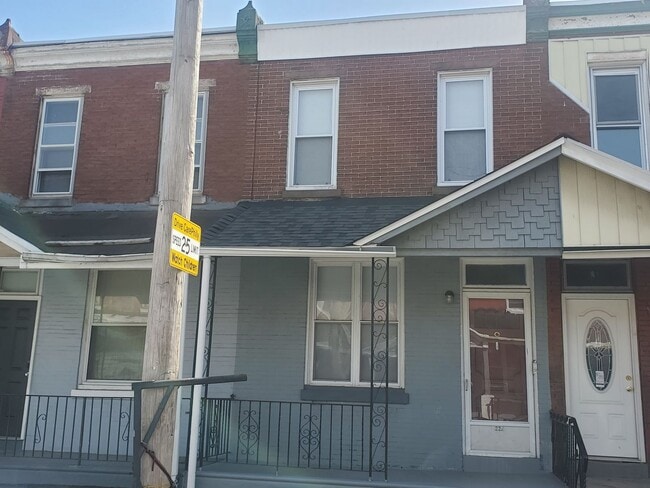 Building Photo - 3 Bedroom House in West Philadelpia