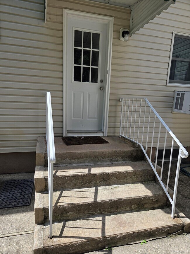 10 Irving Dr