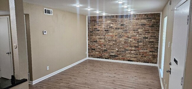 Photo - 8941 Gaylord Dr Unit 209