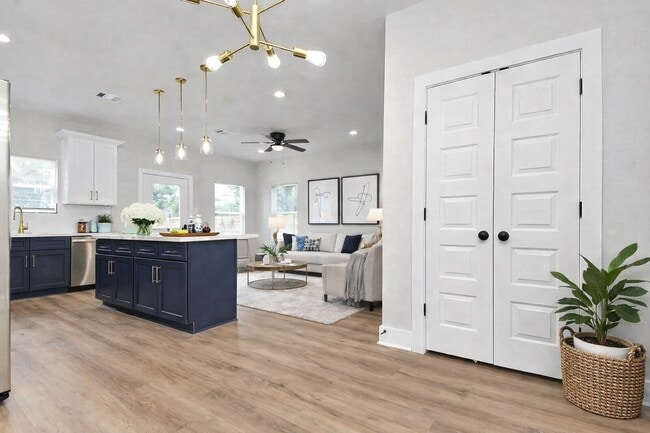 Photo - 4713 Talina Way