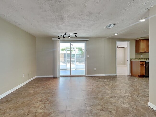 Photo - 3402 Eisenhower Dr