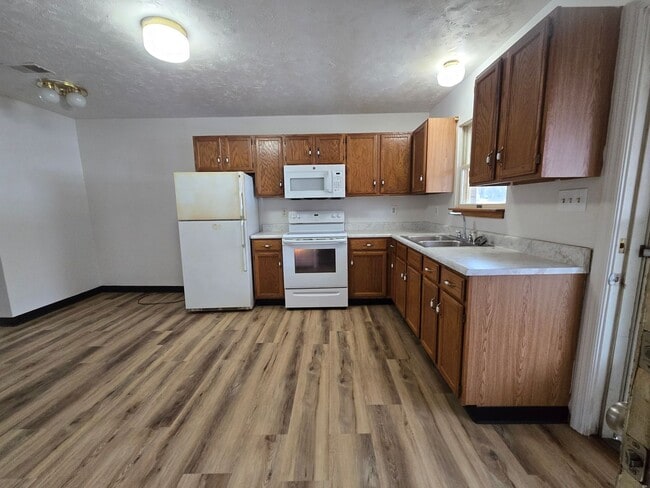 Building Photo - 535 New Alexandria Rd Unit 2