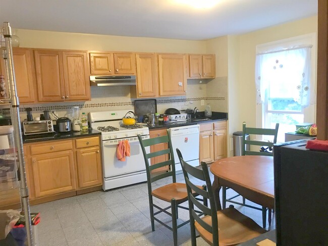 Photo - 22 Thorpe St Condo Unit 2