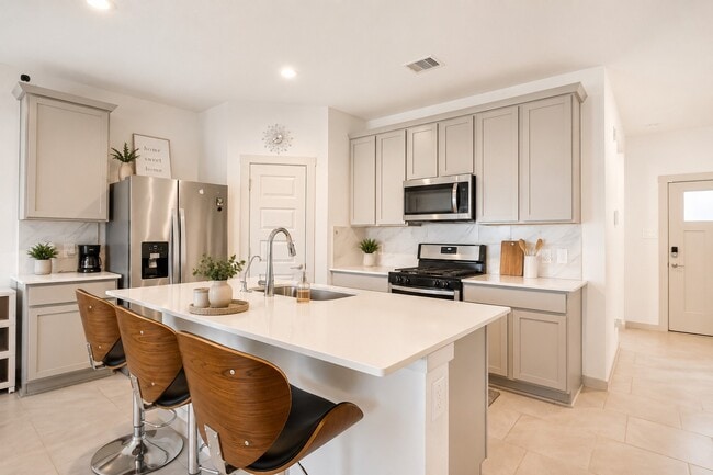 Building Photo - 28923 Yukon River Ct